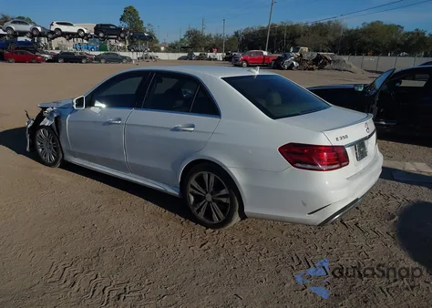 2014 Mercedes-Benz E 350 z USA, uszkodzony, nr VIN WDDHF5KB5EA965313